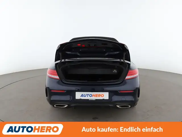 Mercedes-Benz C Class view 16