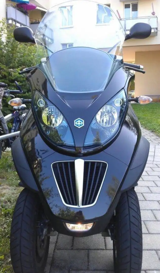 Piaggio MP3 400 Schwarz - 2