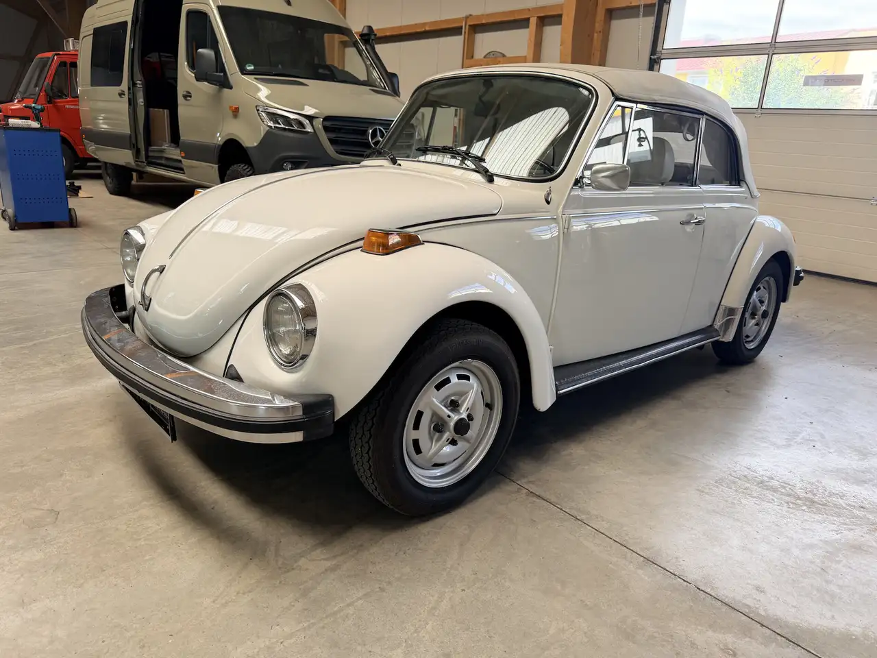Volkswagen Käfer 1303 Cabrio Triple White, foto 1