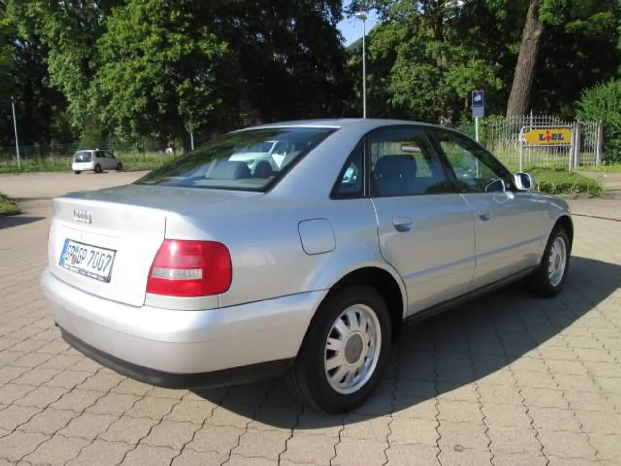 Audi A4 1.8 + 2.HAND+TÜV=05/2027+KLIMA+VIELE EXTRAS, foto 7