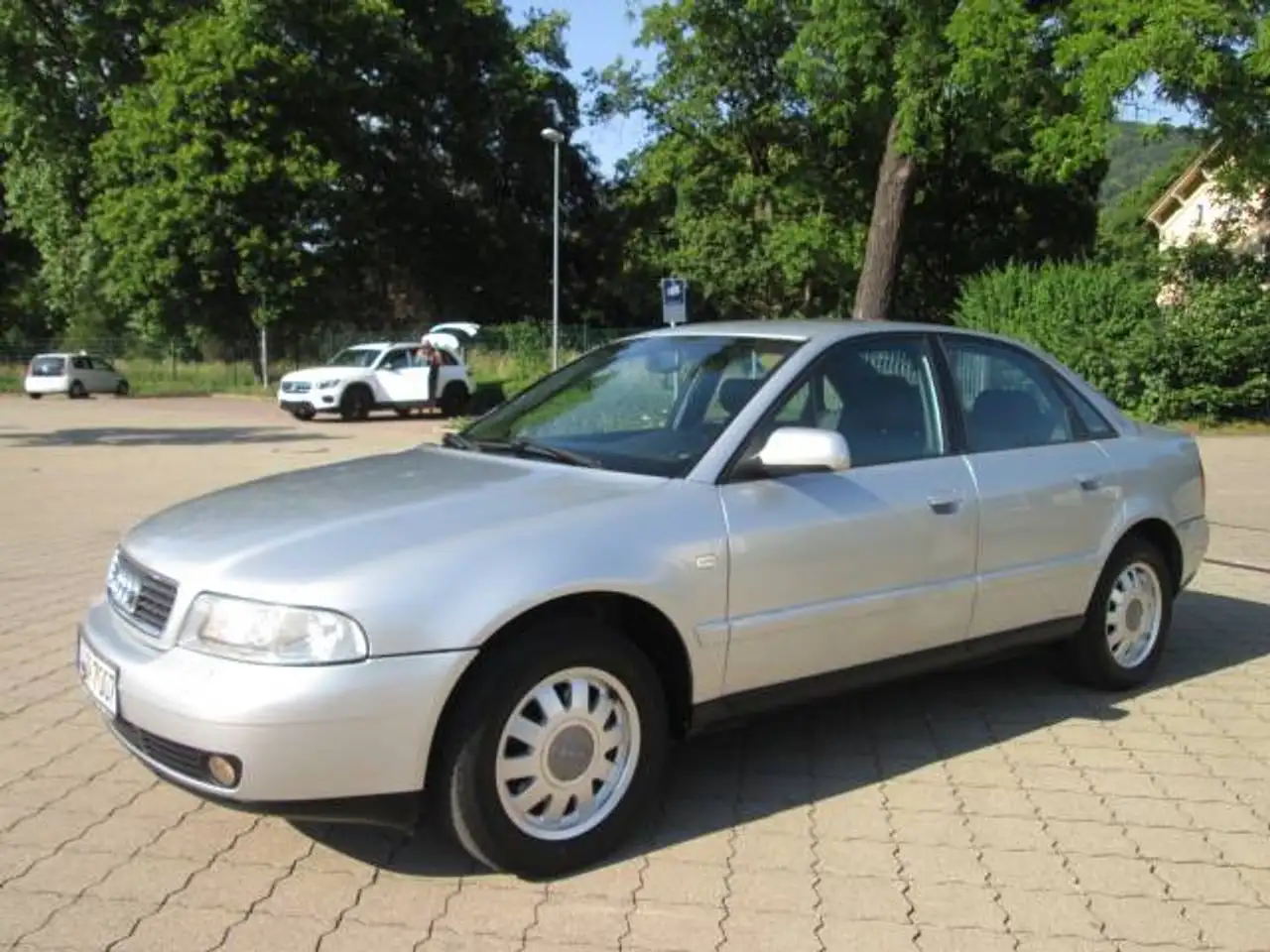 Audi A4 1.8 + 2.HAND+TÜV=05/2027+KLIMA+VIELE EXTRAS, foto 2