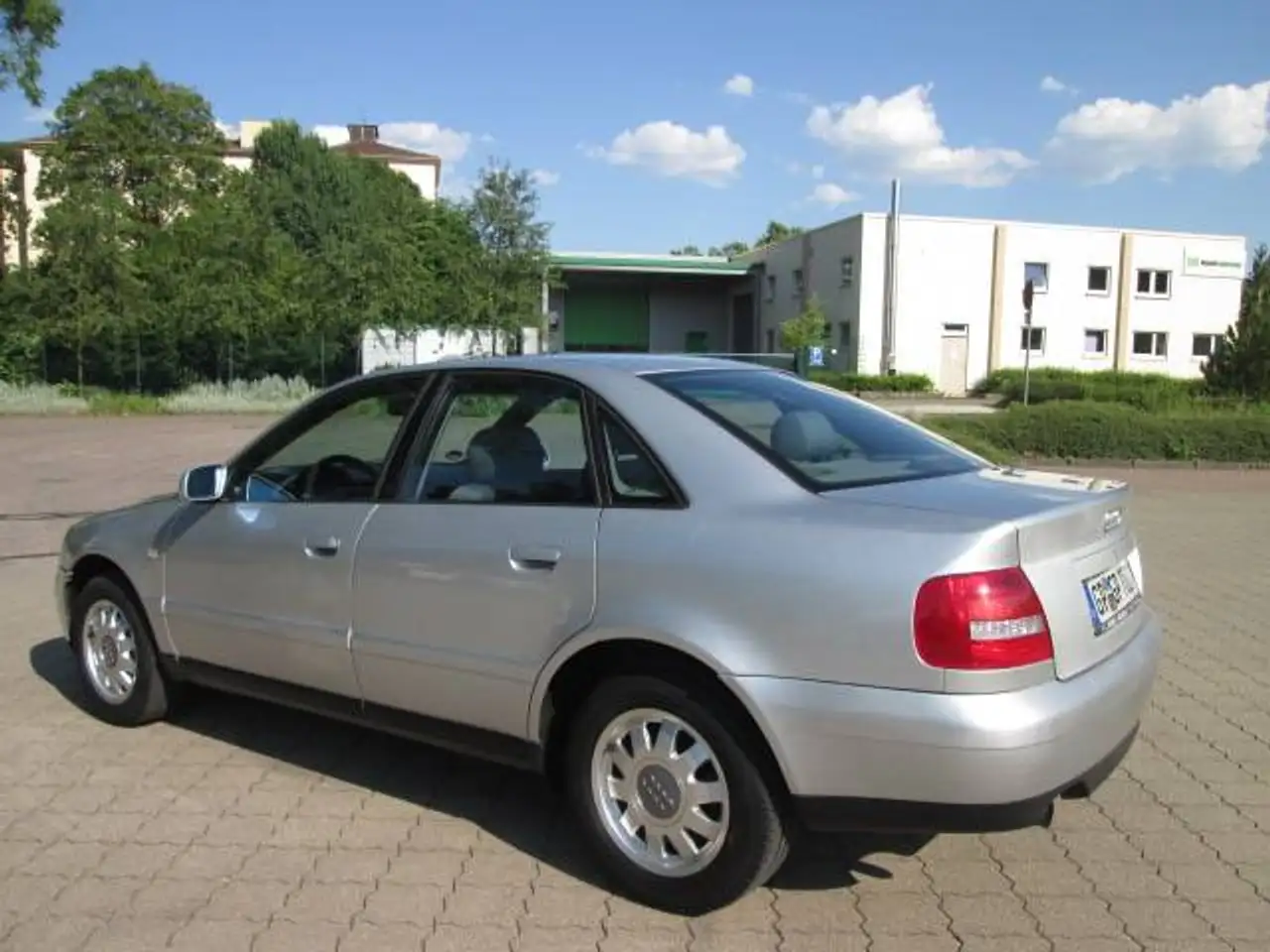 Audi A4 1.8 + 2.HAND+TÜV=05/2027+KLIMA+VIELE EXTRAS, foto 8
