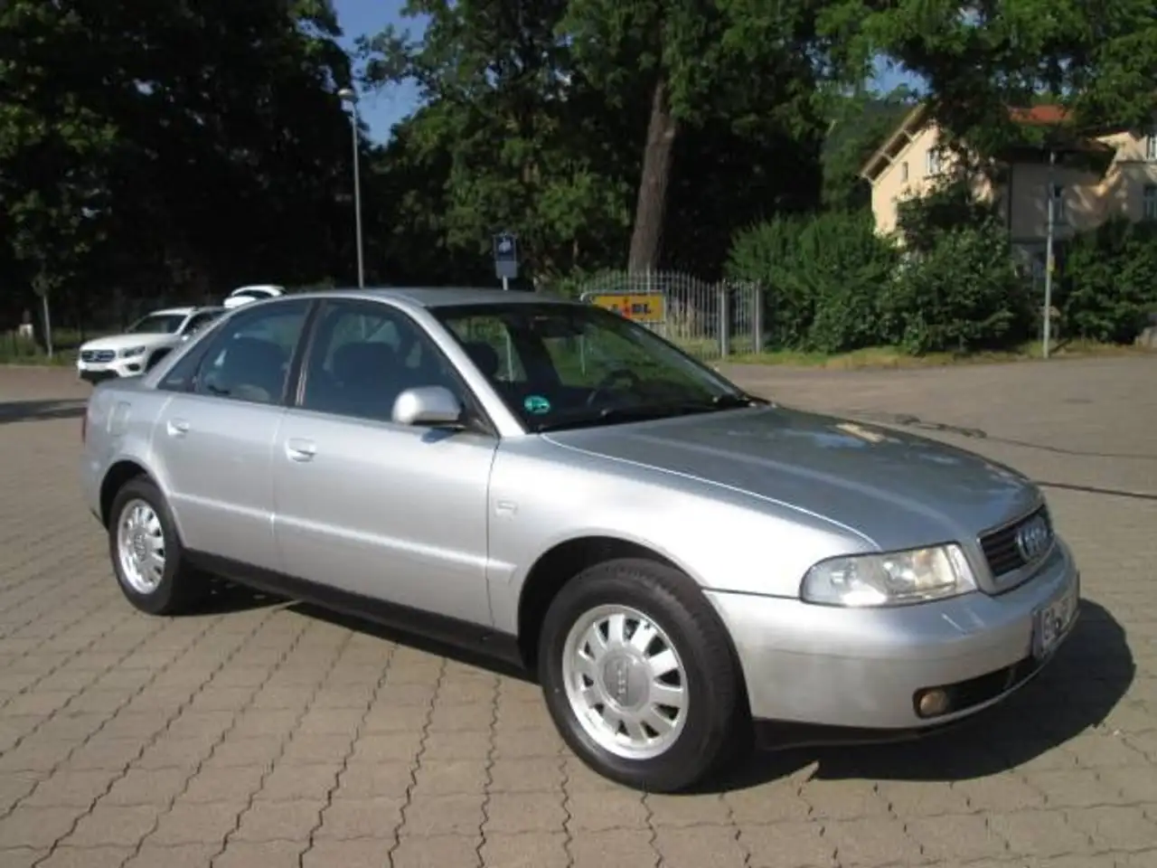 Audi A4 1.8 + 2.HAND+TÜV=05/2027+KLIMA+VIELE EXTRAS, foto 3