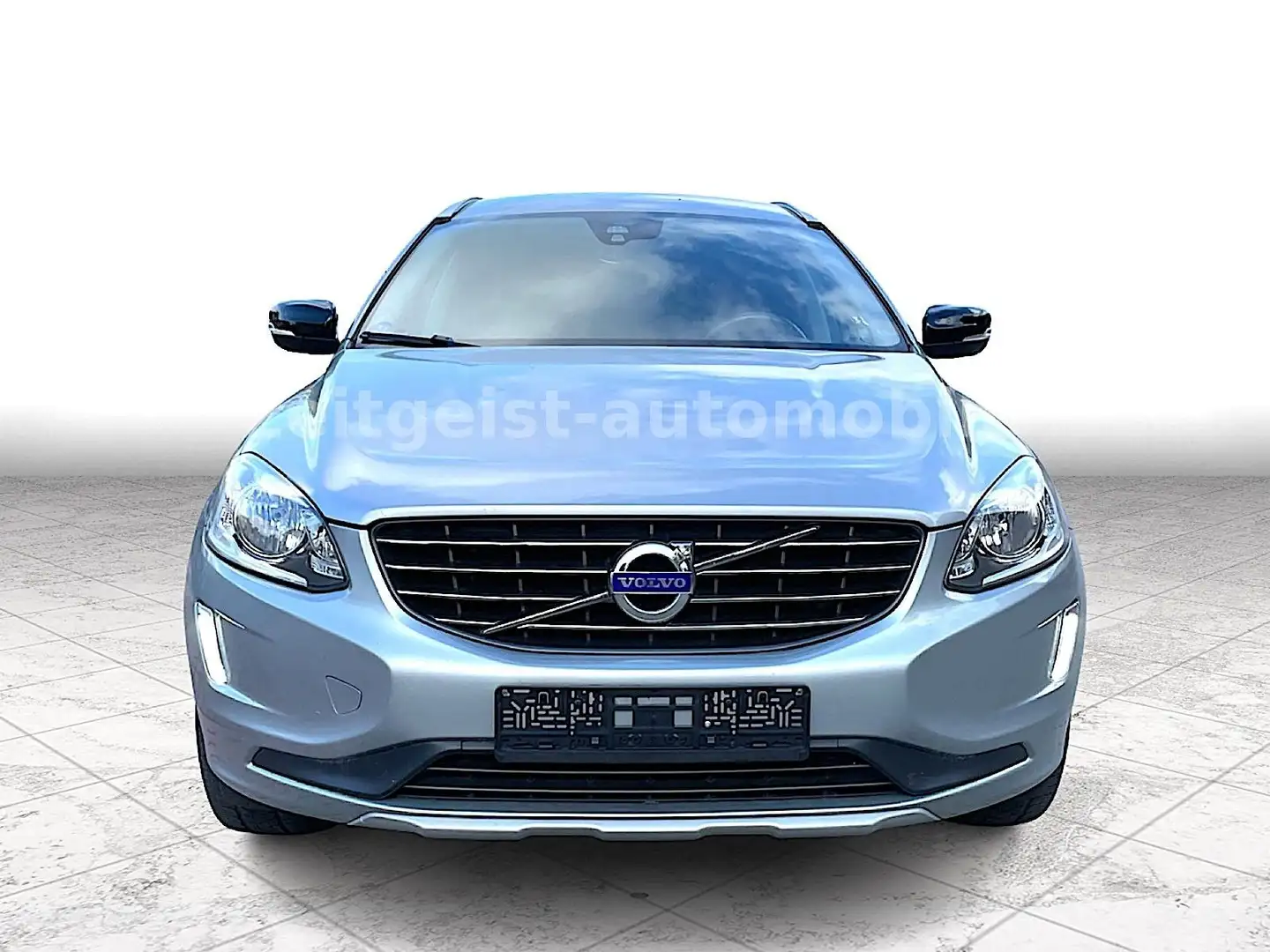 Volvo XC60 D3*Summum*Leder*AHK*1.HAND Plateado - 2