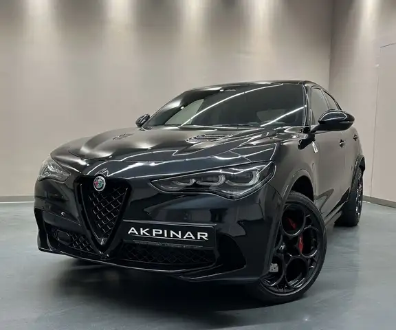 Alfa Romeo Stelvio Quadrifoglio Q4 * *CARBON* *