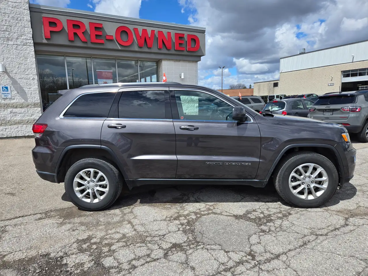 Jeep Grand Cherokee снимка Jeep Grand Cherokee