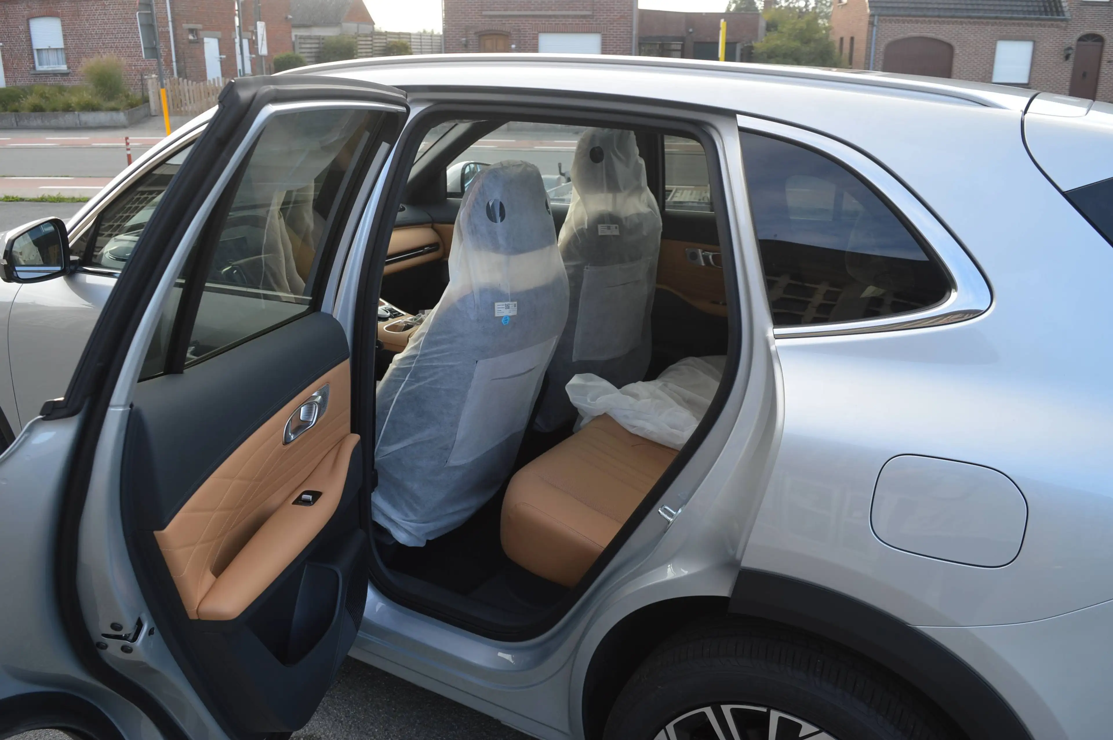 Geely Starray EM-i PHEV 262 max+!136 km rijbereik!full option!!! LEDER+PANO DAK+ALU VELGEN+... — photo 6