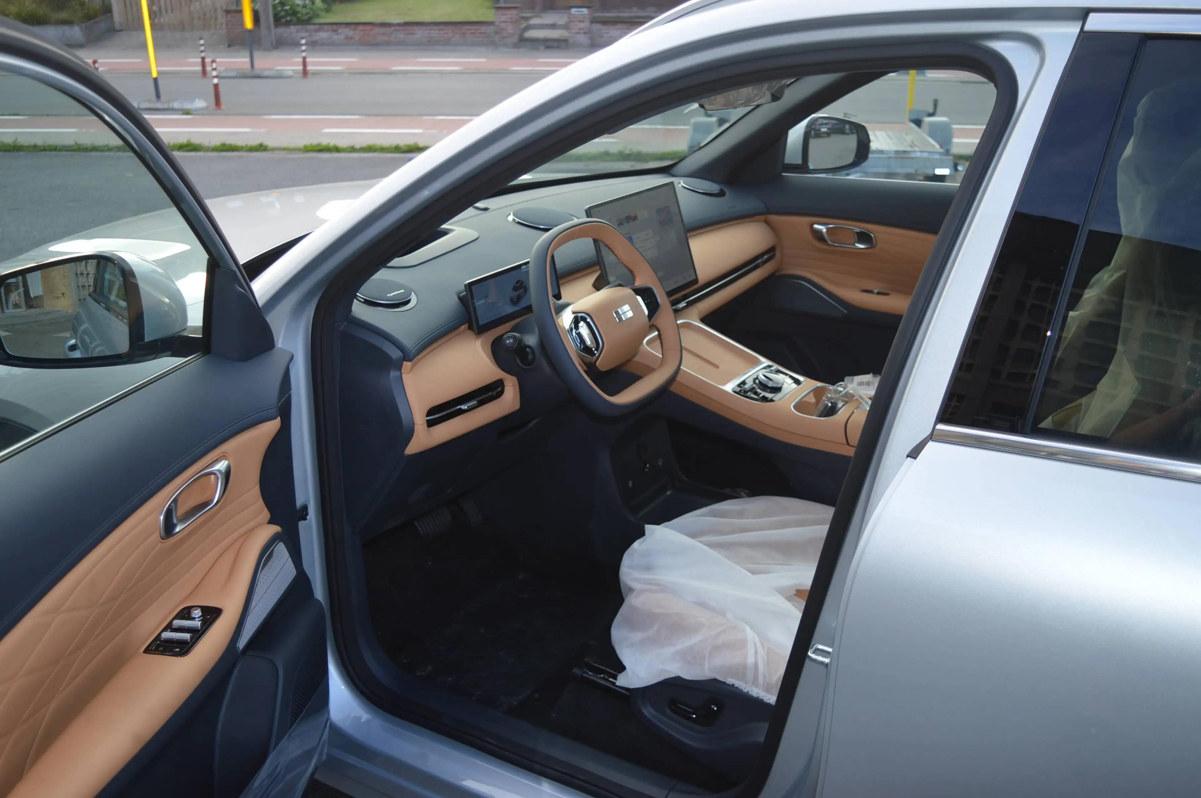 Geely Starray EM-i PHEV 262 max+!136 km rijbereik!full option!!! LEDER+PANO DAK+ALU VELGEN+... — photo 5