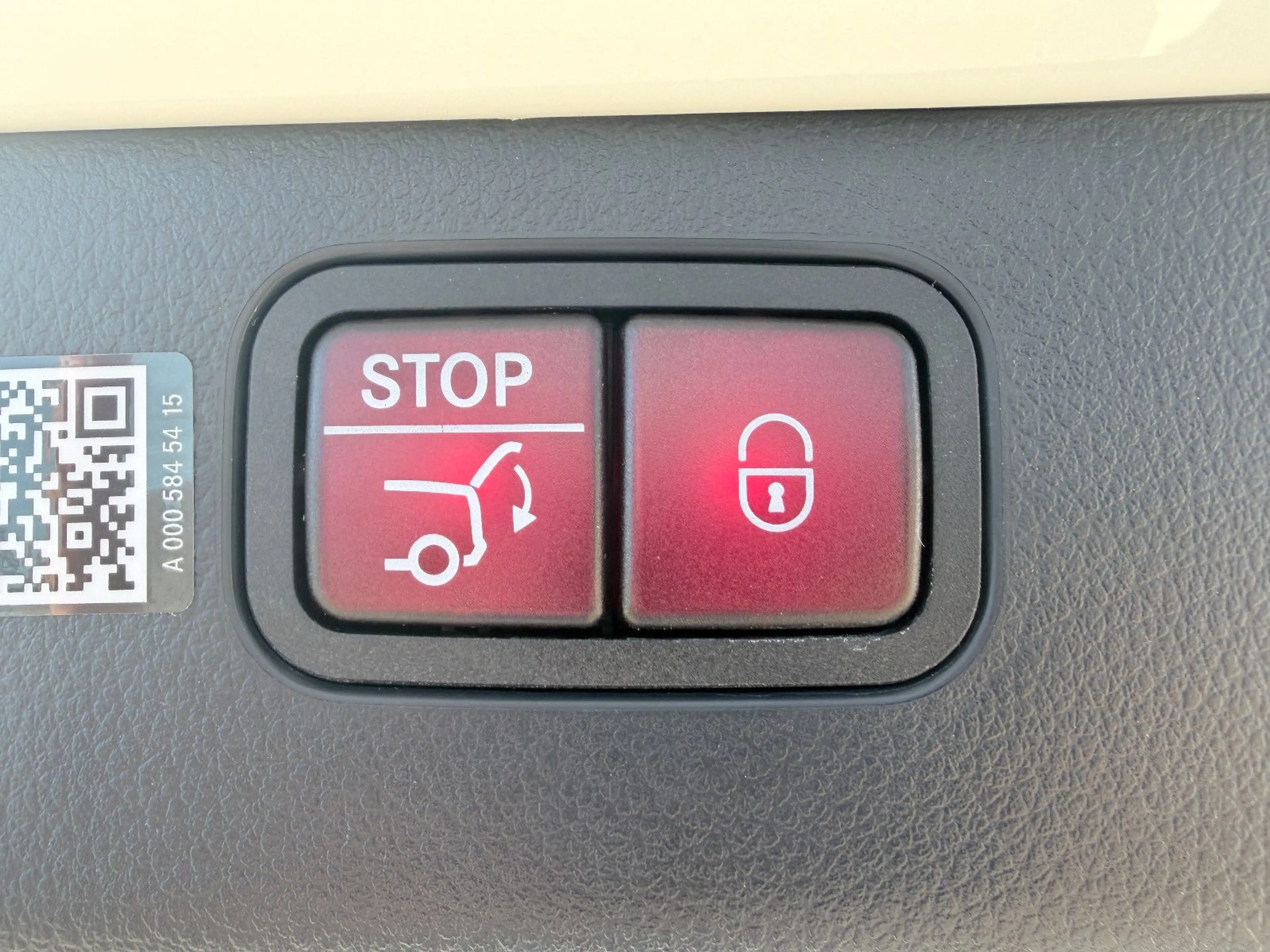 Mercedes-Benz C 300 d T AMG Line AHK/PANO/HUD/BURMSTER/360° — photo 14
