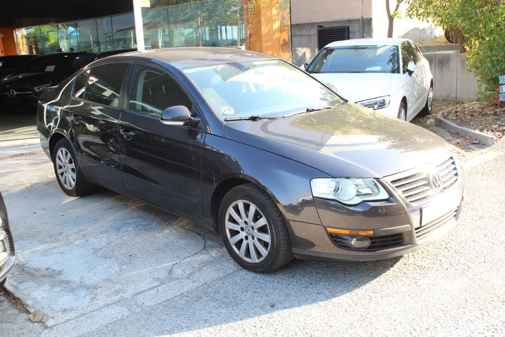 Volkswagen Passat 2.0TDI CR Advance Plus 110 Negro - 2