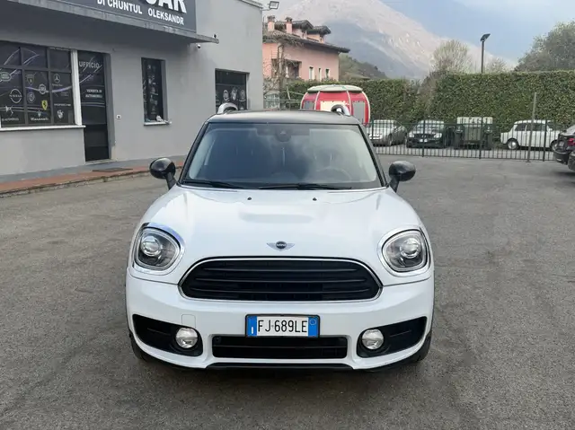 MINI Cooper D Countryman Mini Countryman F60 2017 2.0 Boost auto