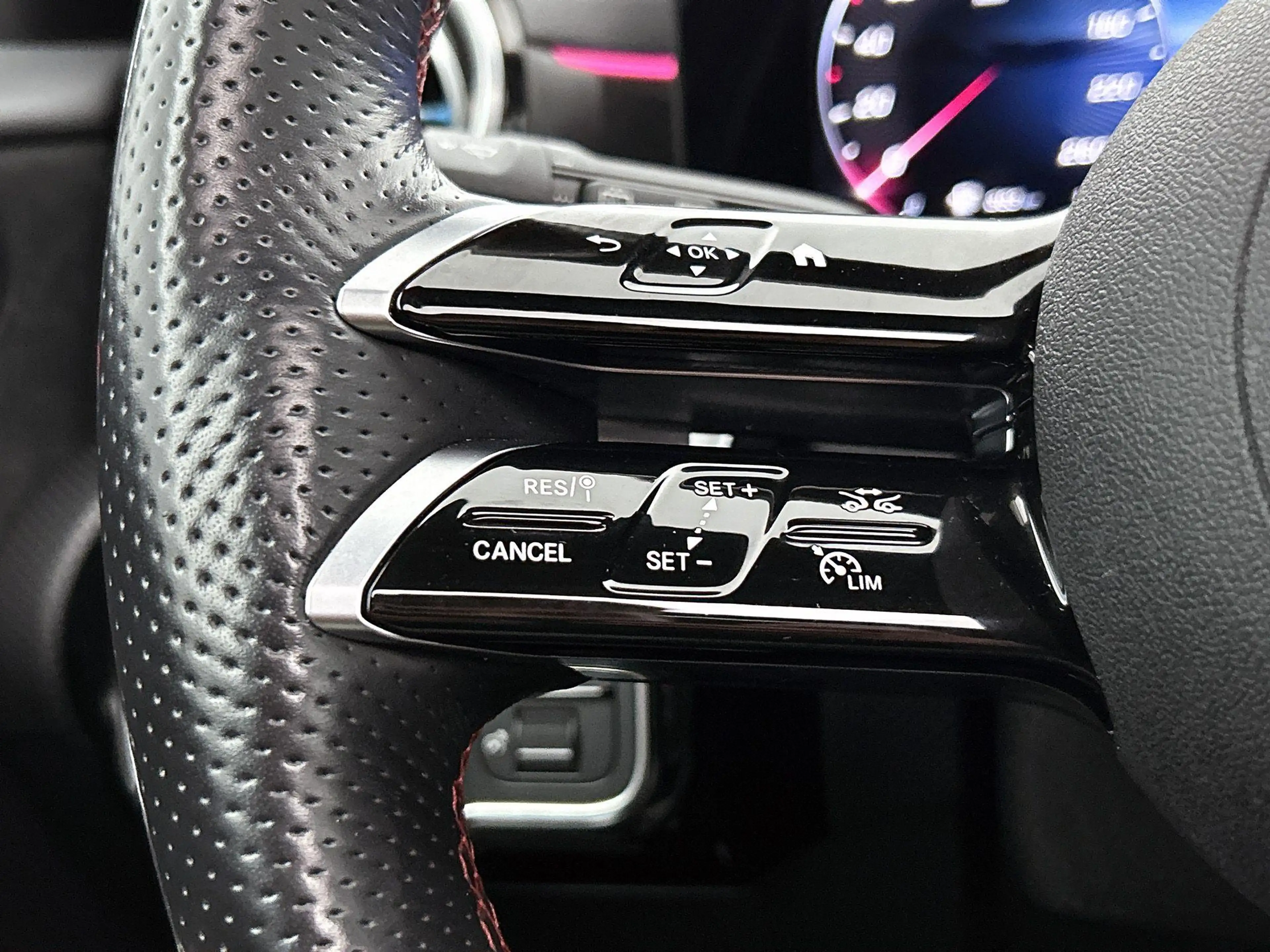 Mercedes-Benz A 250 A 250e Automaat AMG Line | Nightpakket | Panoramad — photo 7