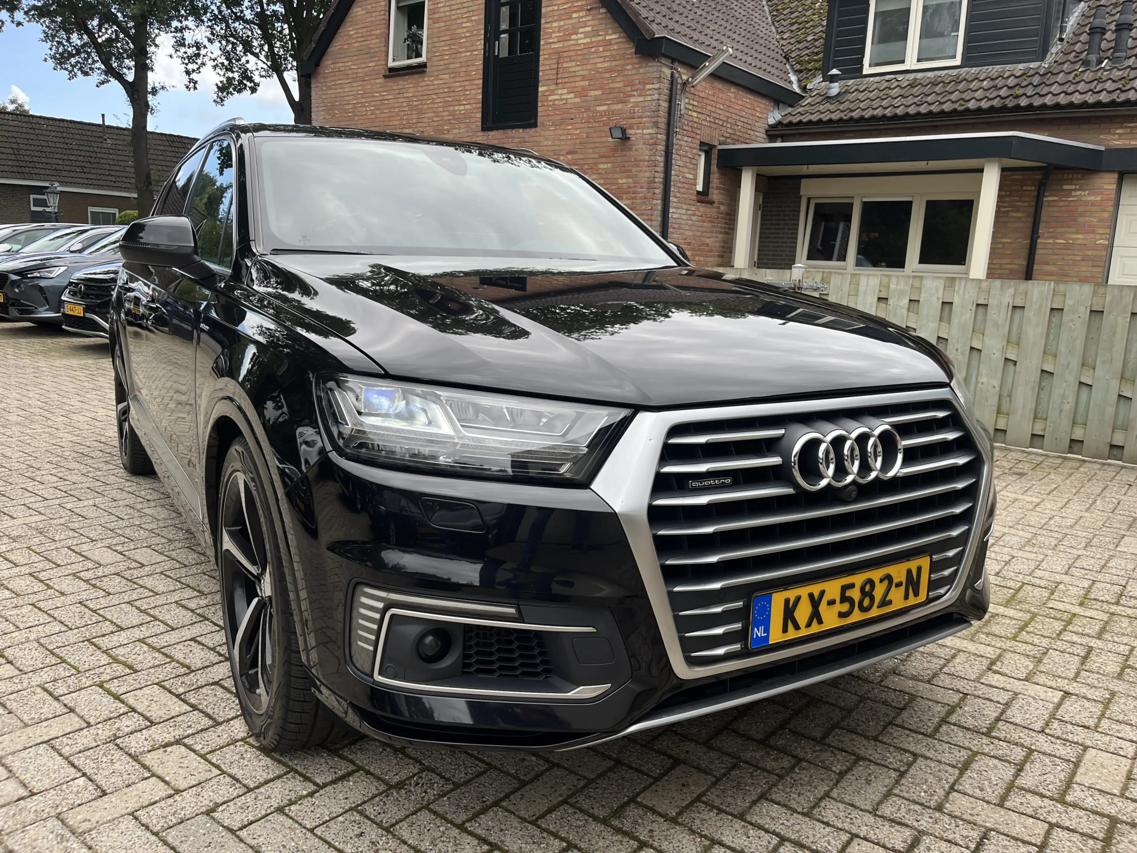 Audi Q7 e-tron 3.0 TDI quattro Premium Luchtvering — photo 21