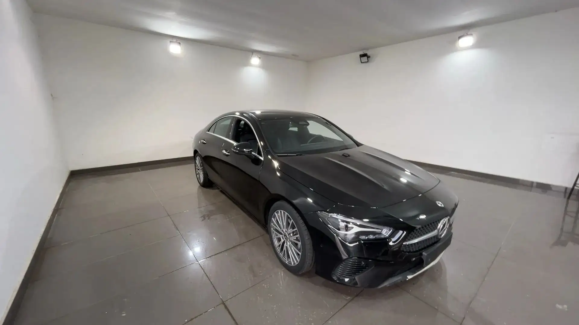 Mercedes-Benz CLA 180 CLA 180d Progressive auto Noir - 1