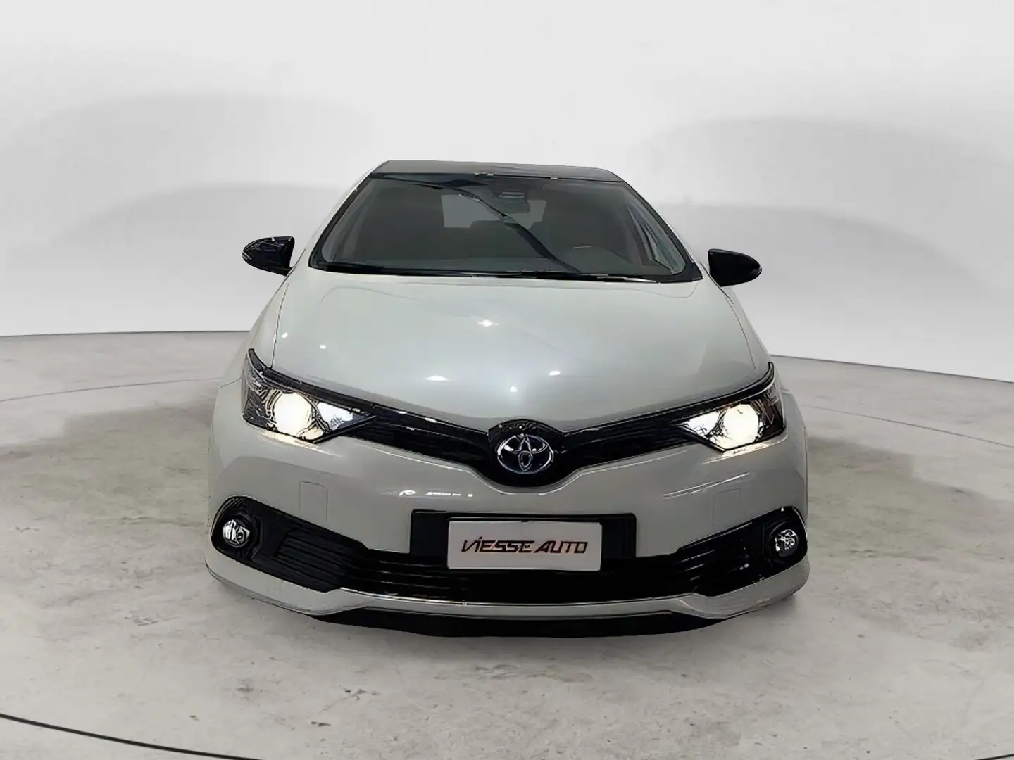 Toyota Auris Auris II 2015 1.8h Lounge cvt Bianco - 2