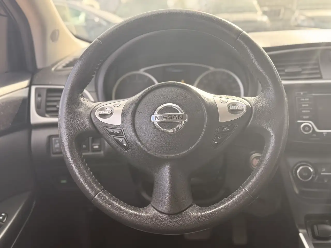 Nissan Sentra снимка Nissan Sentra