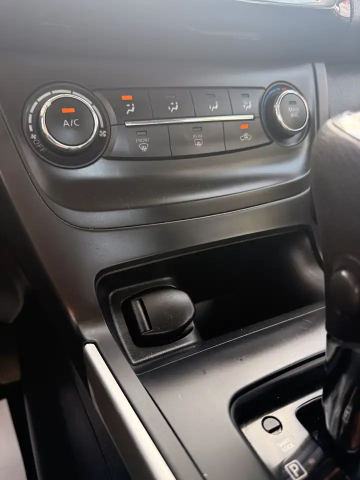 Nissan Sentra снимка Nissan Sentra