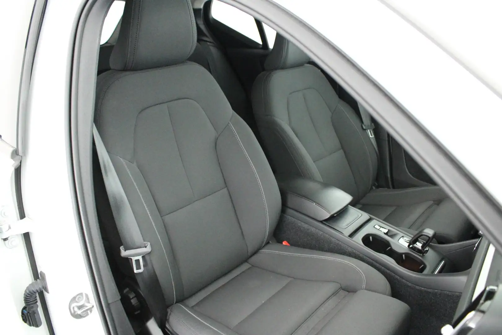 Volvo XC40 1.5 129pk Automaat T2 Core Camera Keyless Stoelver Blanc - 2