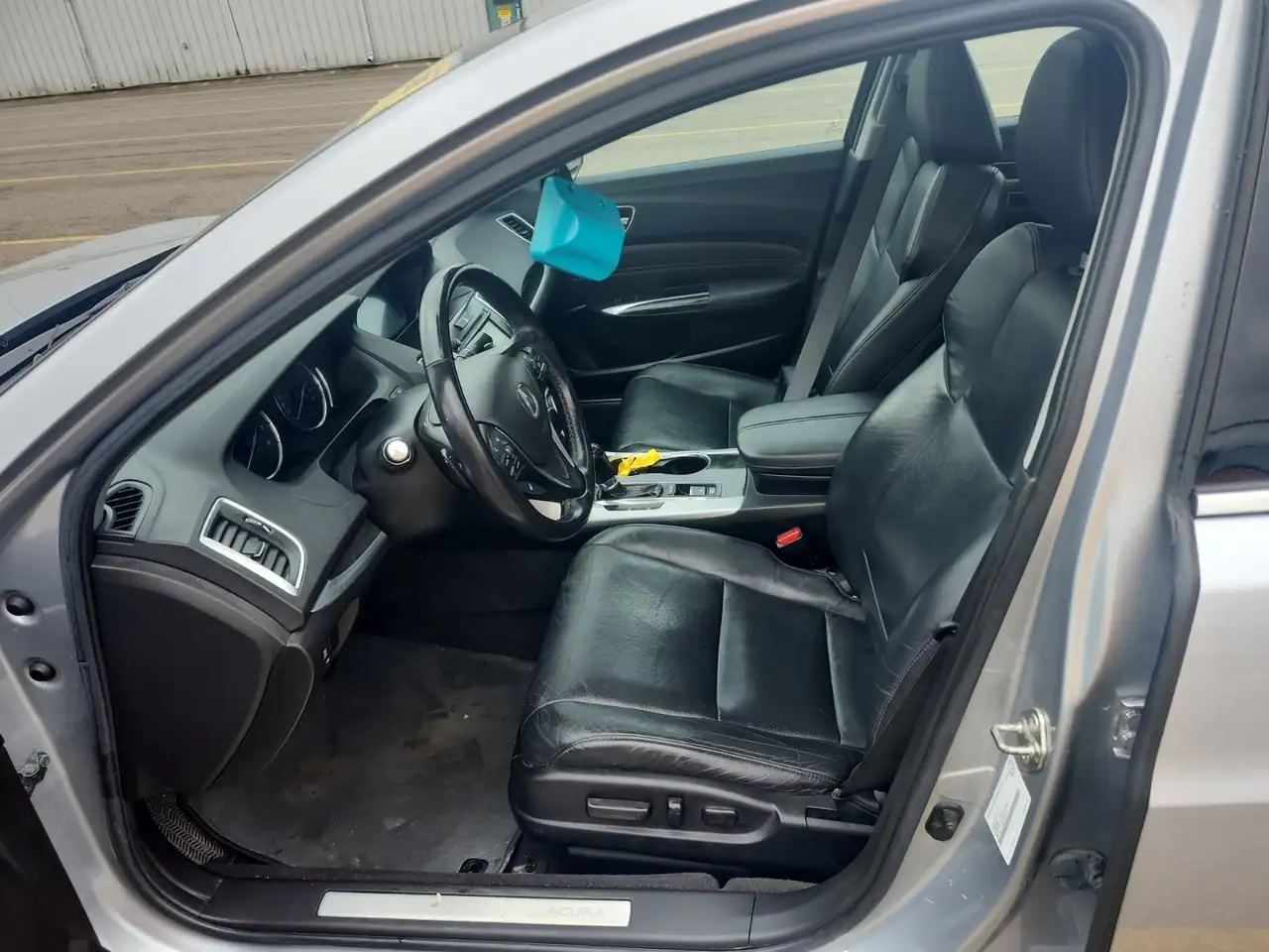 Acura TLX снимка Acura TLX