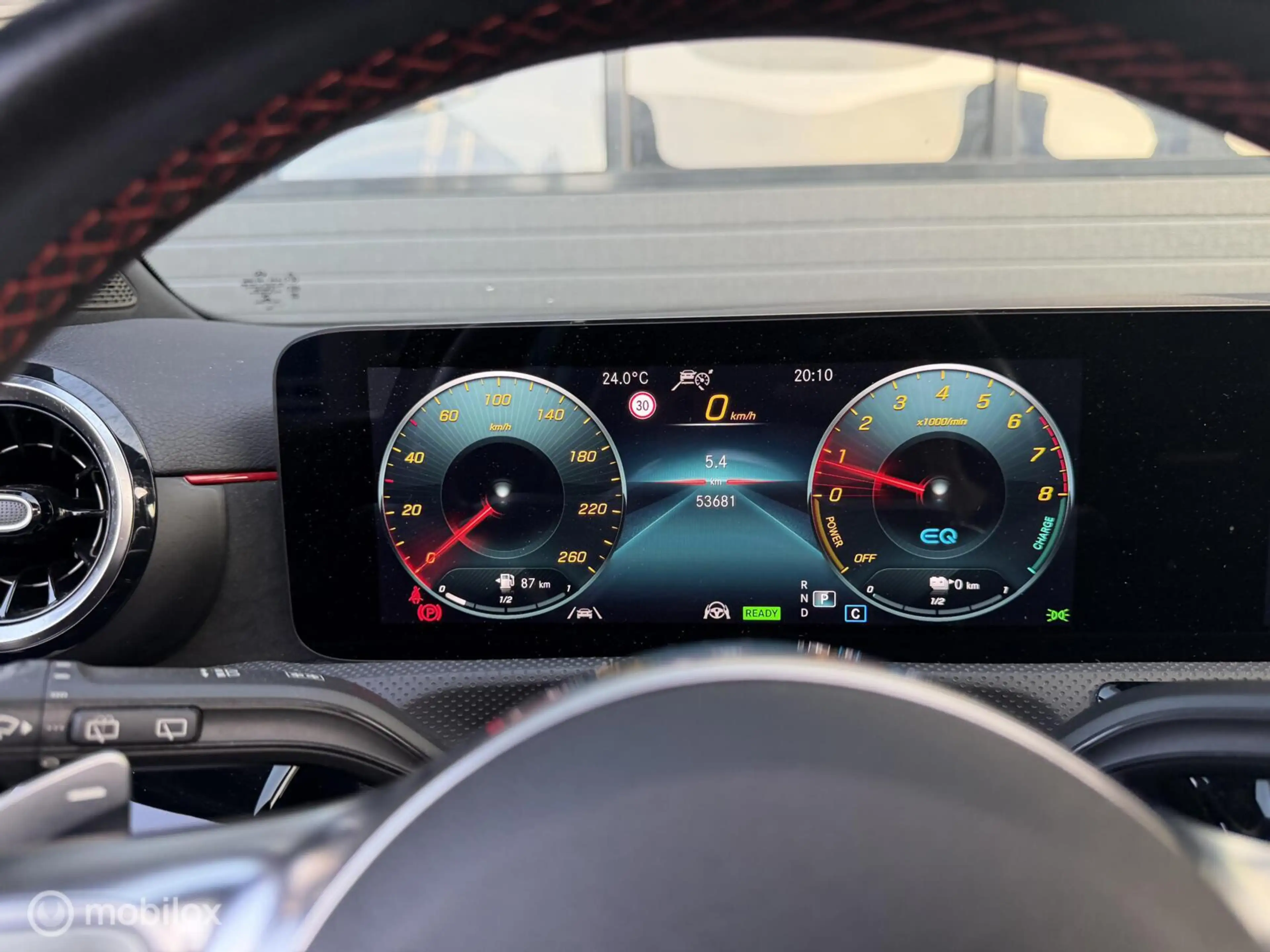 Mercedes-Benz A 250 e Premium Plus | AMG | Pano | ACC |360 — photo 21
