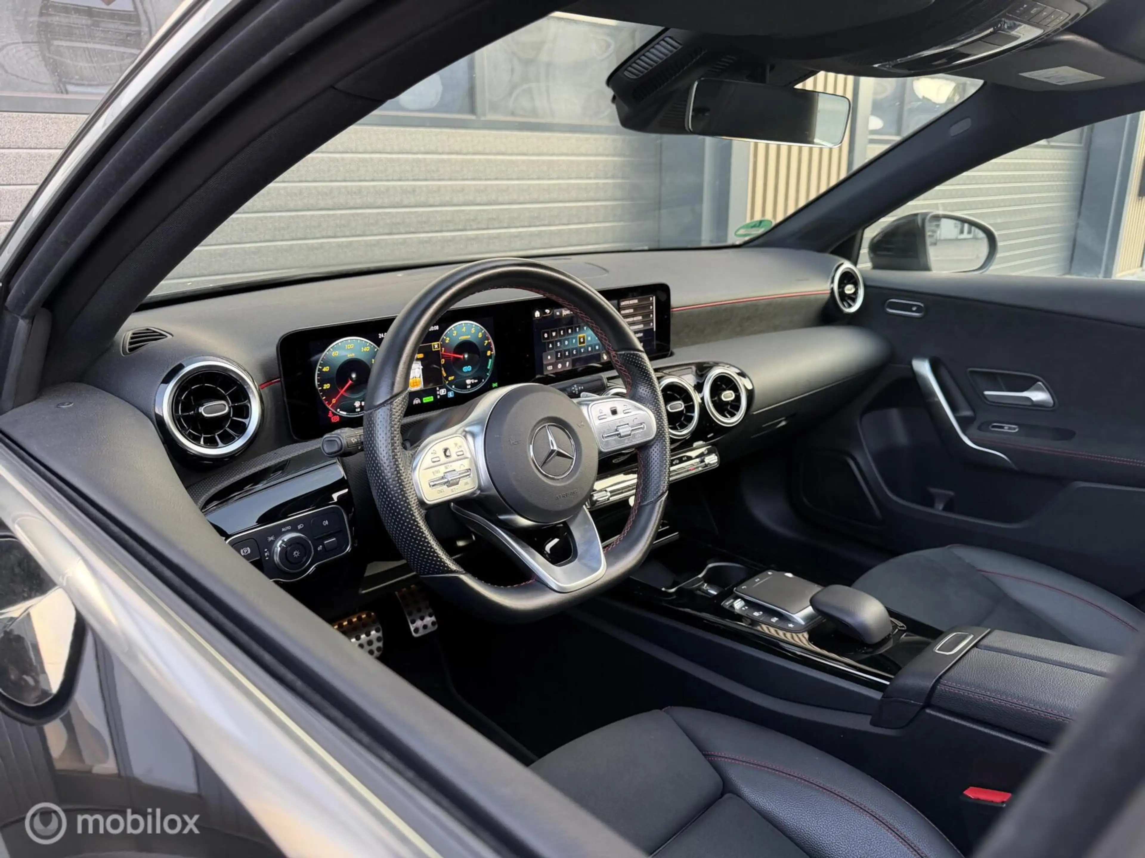 Mercedes-Benz A 250 e Premium Plus | AMG | Pano | ACC |360 — photo 9