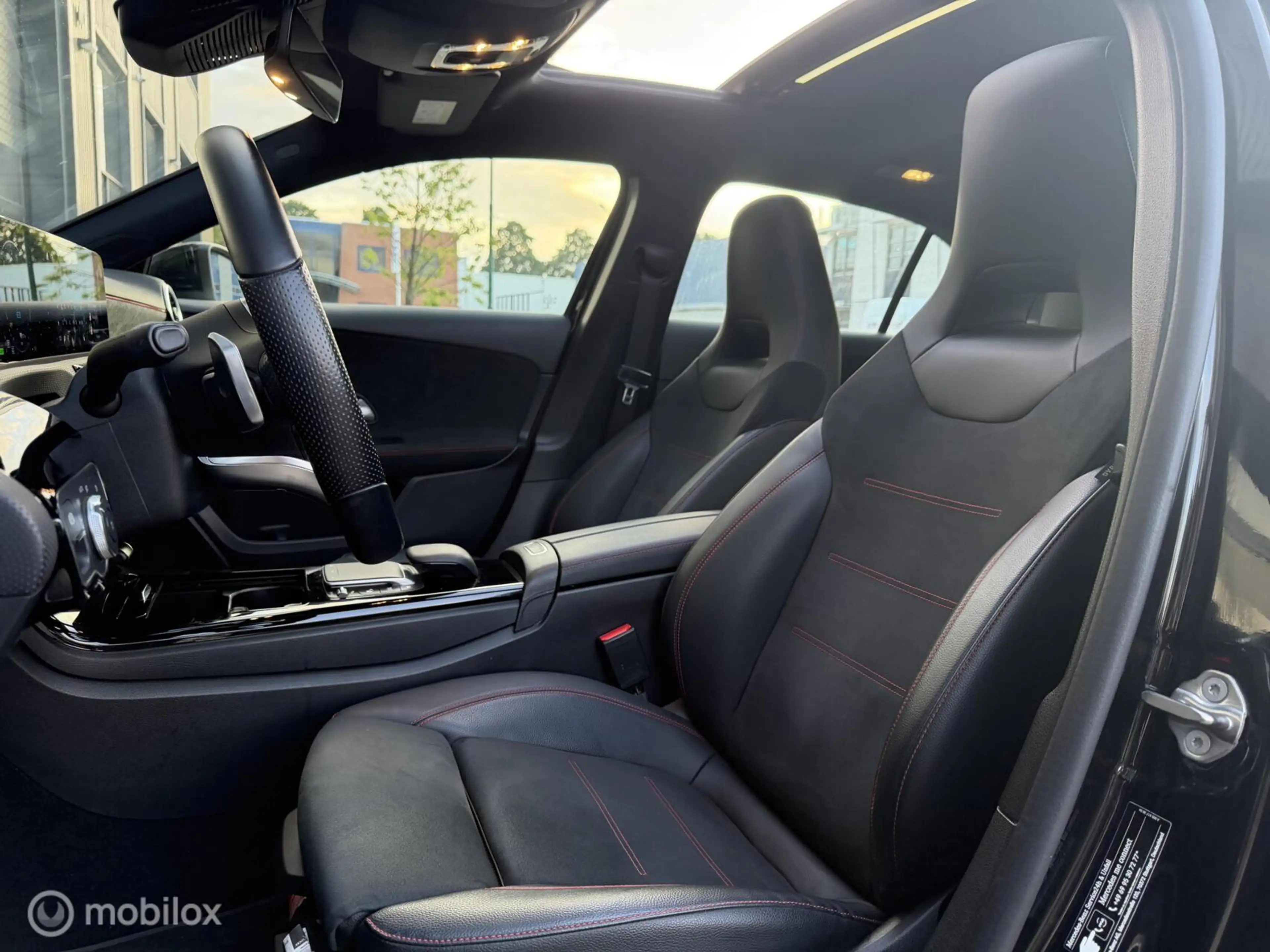 Mercedes-Benz A 250 e Premium Plus | AMG | Pano | ACC |360 — photo 11