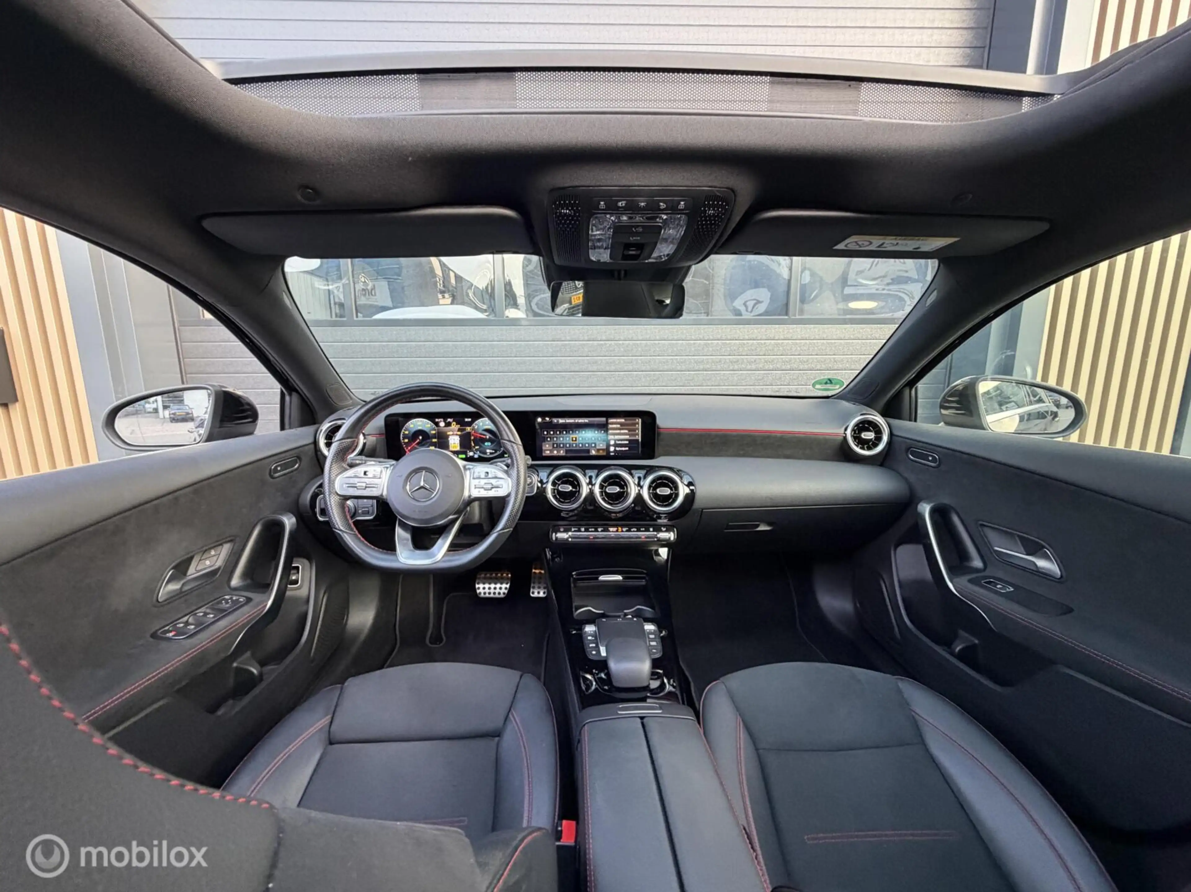 Mercedes-Benz A 250 e Premium Plus | AMG | Pano | ACC |360 — photo 17
