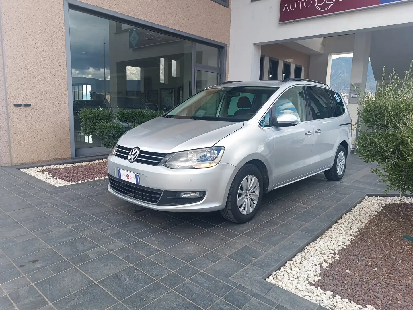 Volkswagen Sharan Sharan II 2010 2.0 tdi Trendline 7 posti Plateado - 1