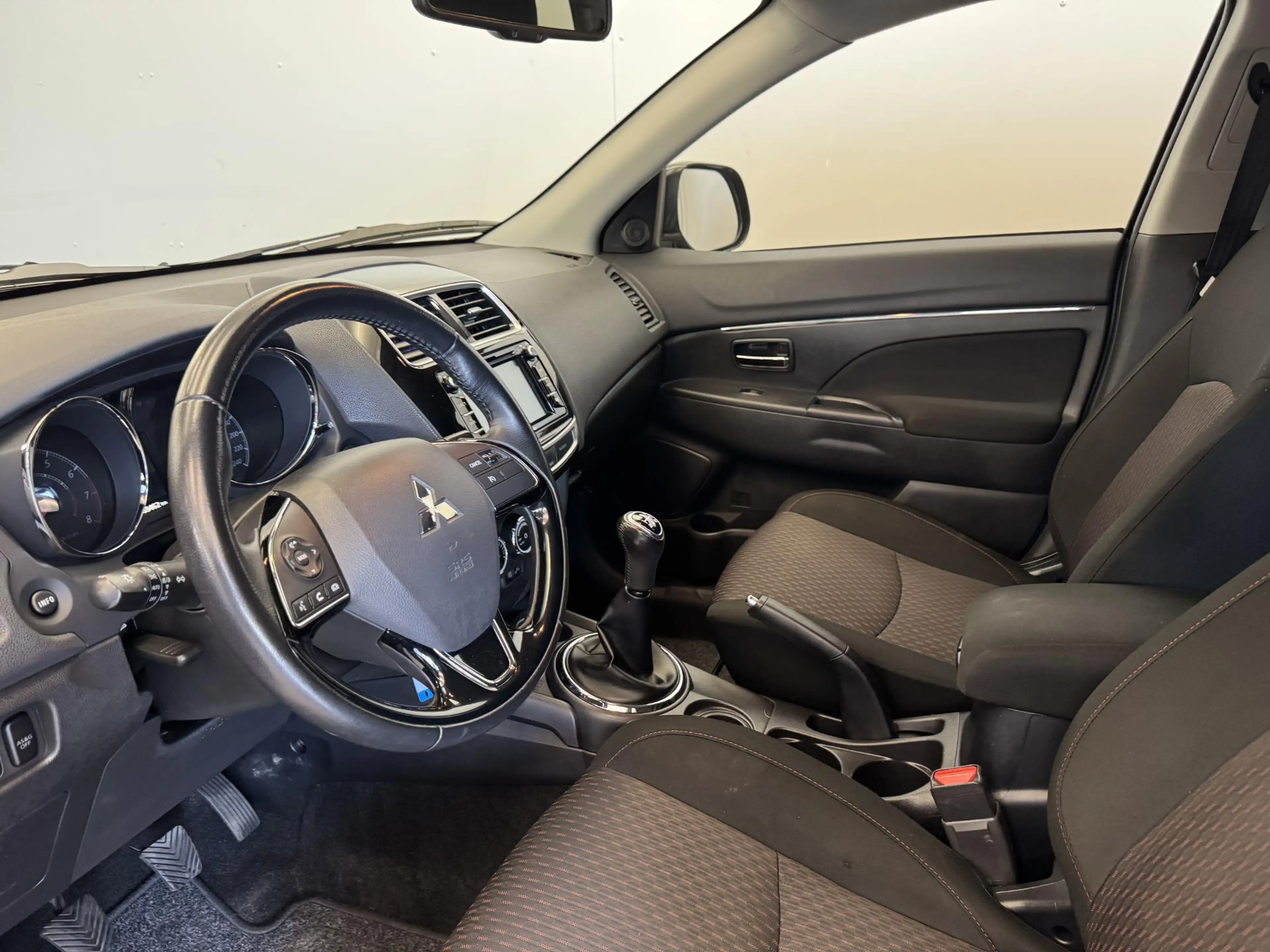 Mitsubishi ASX 1.6 Cleartec Bright+ | Nav | App Connect | Camera — photo 11