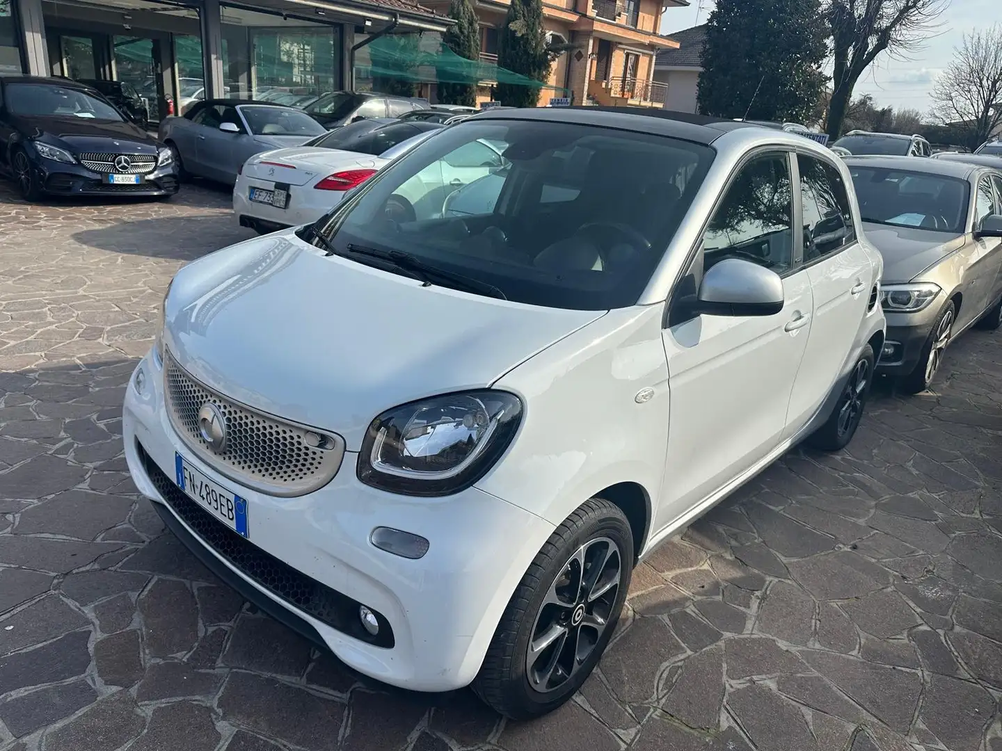 smart forFour Forfour 1.0 Passion 71cv twinamic Bílá - 1