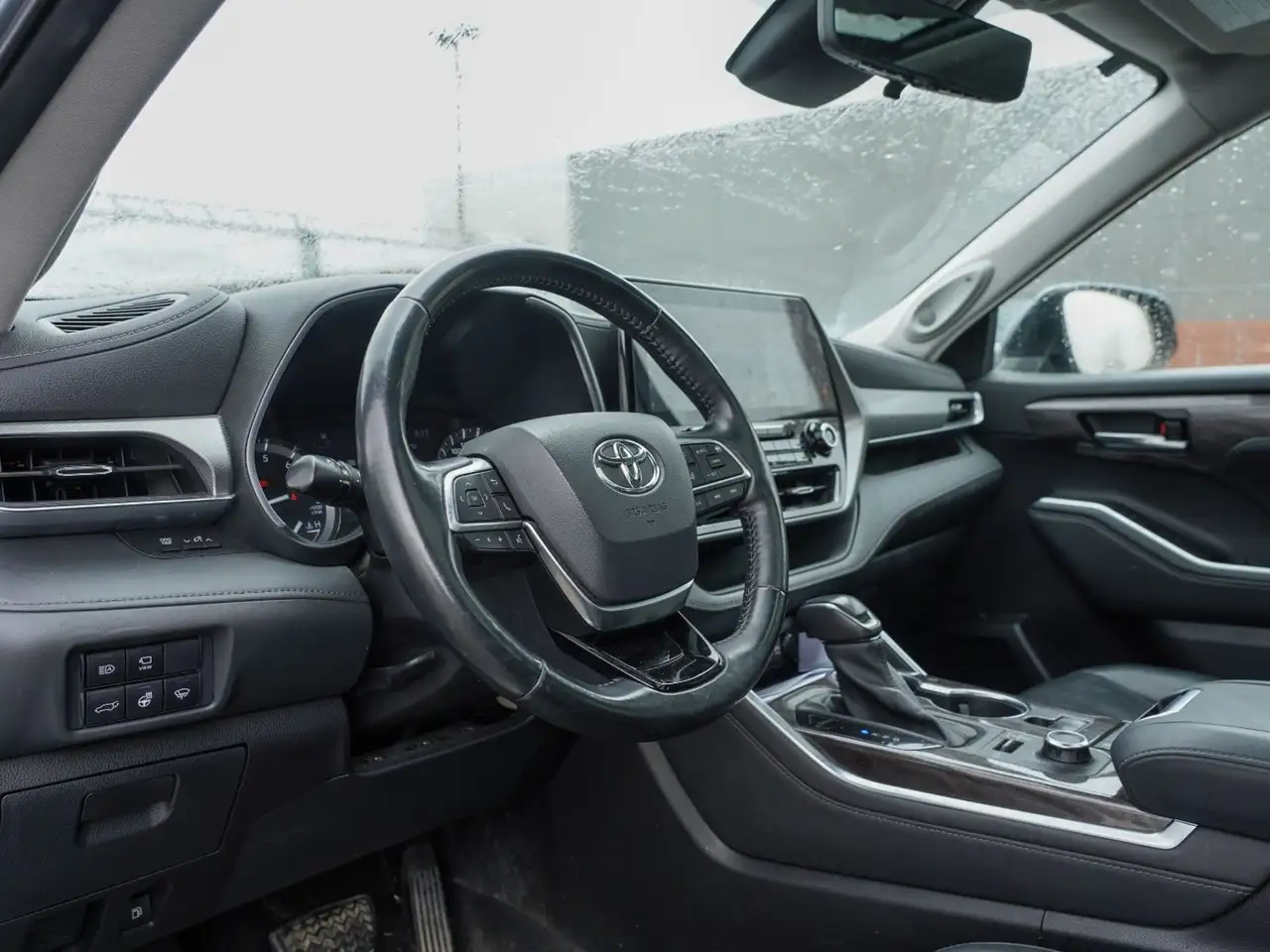 Toyota Highlander снимка Toyota Highlander