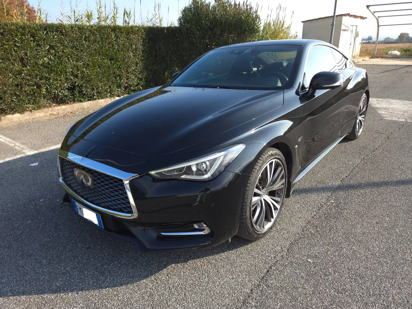 Infiniti Q60 Premium Tech Coupe 2.0 Turbo Benzina a Trazione Posteriore Schwarz - 1
