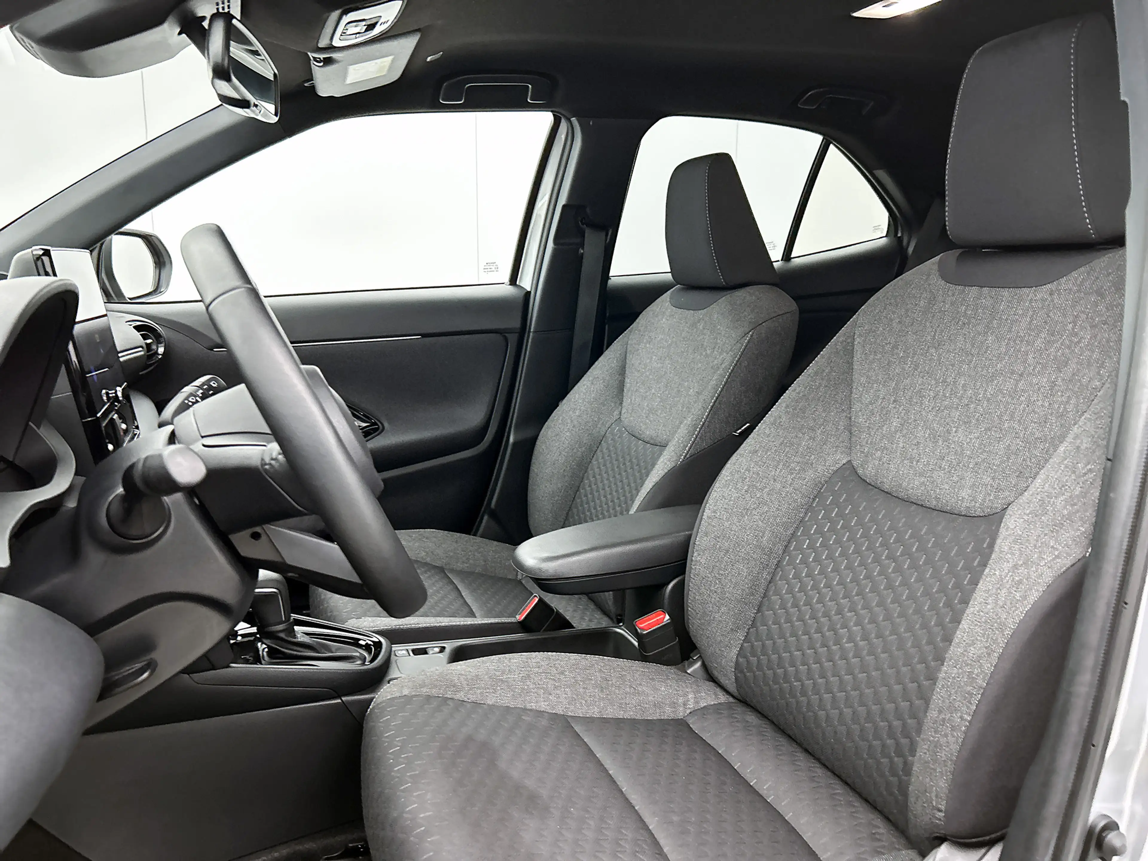 Toyota Yaris Cross Hybrid 115 Dynamic Comfort Pack — photo 8