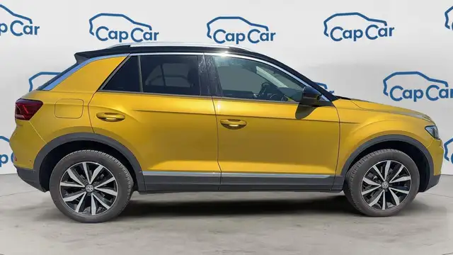Volkswagen T-Roc view 4