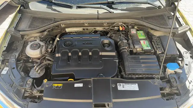 Volkswagen T-Roc view 15
