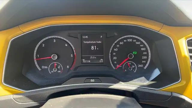 Volkswagen T-Roc view 12