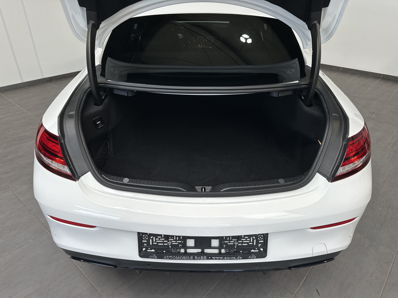 Mercedes-Benz C 220 Coupé AMG-Line Plus NAV+LED+KAM+AHK+19ZO — photo 6