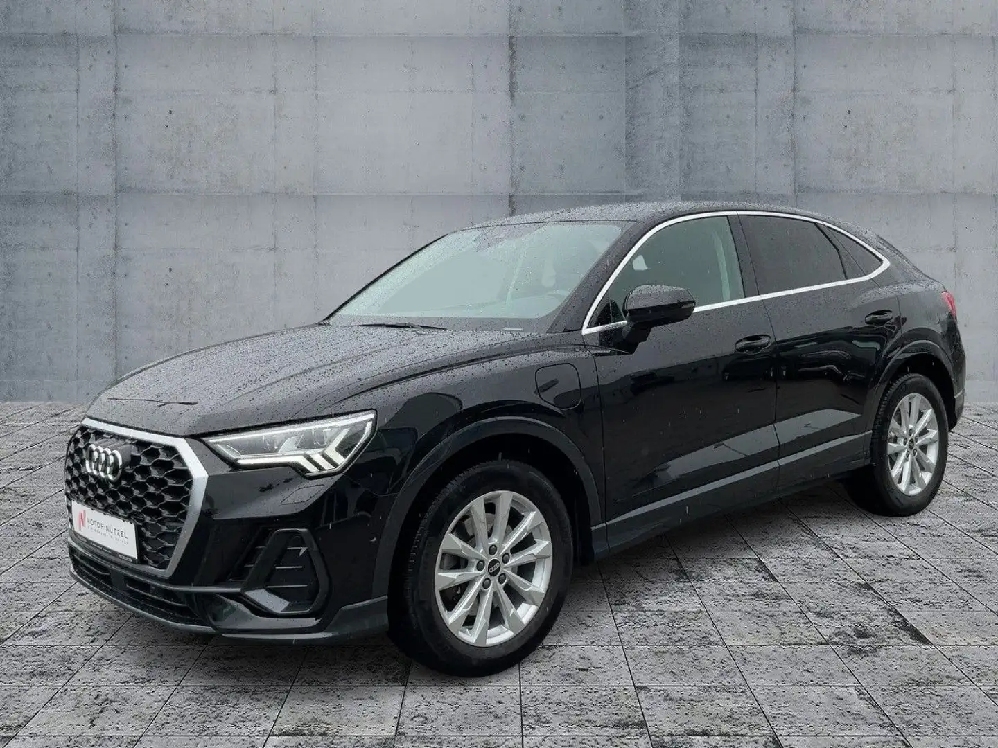 Audi Q3 45 TFSI e S-TR MATRIX+NAVI+RFK+AHK Schwarz - 2