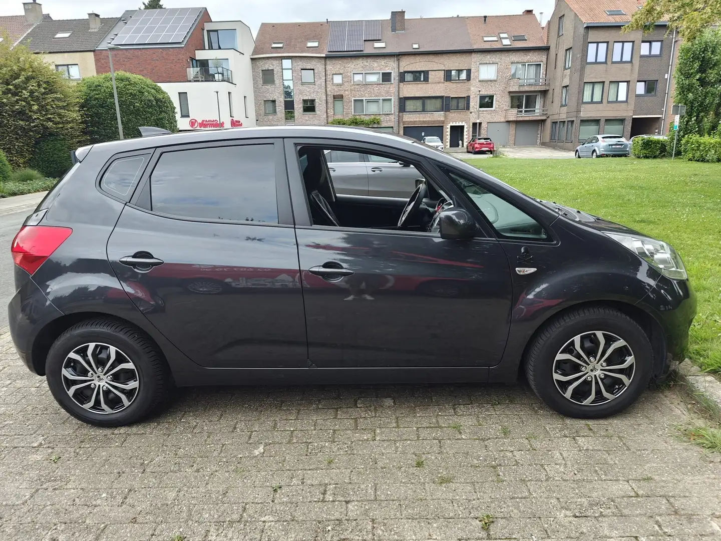 Kia Venga Venga 1.4 CRDi 90 Attract Gris - 2