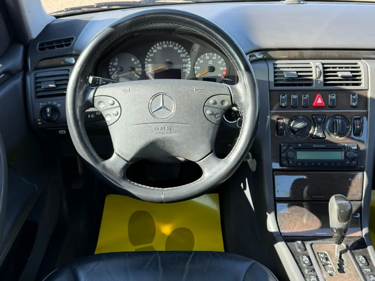 Mercedes-Benz E 200 *Aut*MFL*SitzH*Klima* TÜV NEU, foto 10