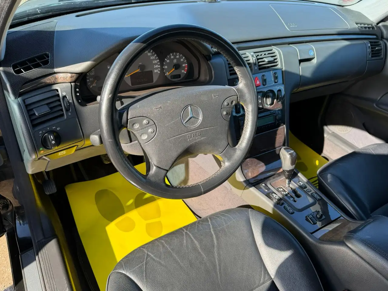 Mercedes-Benz E 200 *Aut*MFL*SitzH*Klima* TÜV NEU, foto 9