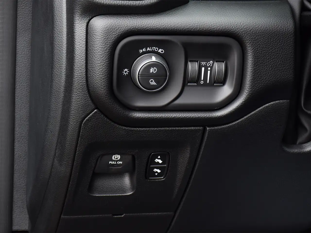 RAM 1500 photo RAM 1500
