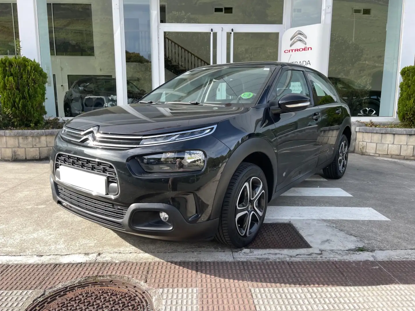 Citroen C4 Cactus 1.5BlueHDi S&S Shine 100 Noir - 1