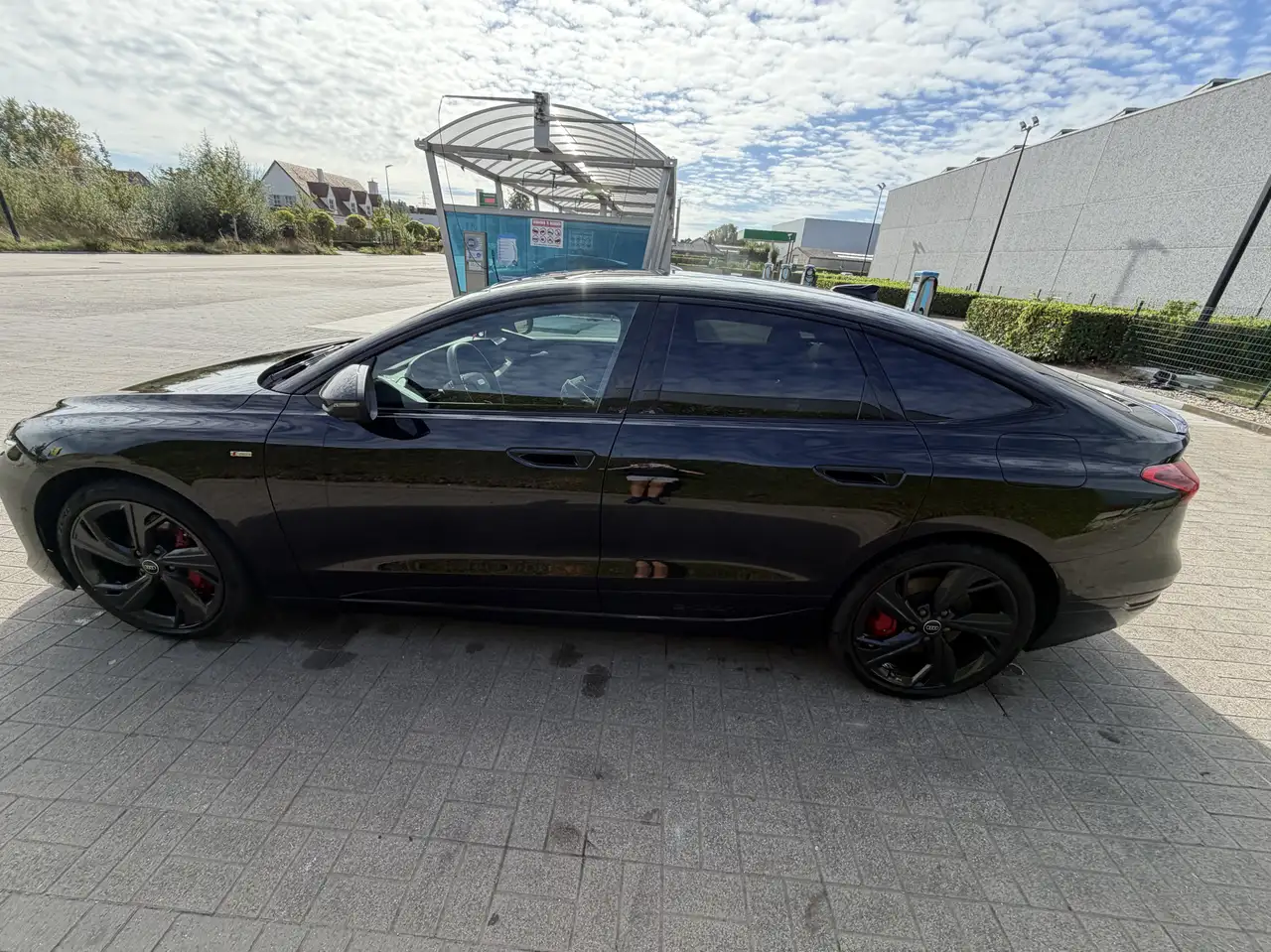 Audi A6 e-tron