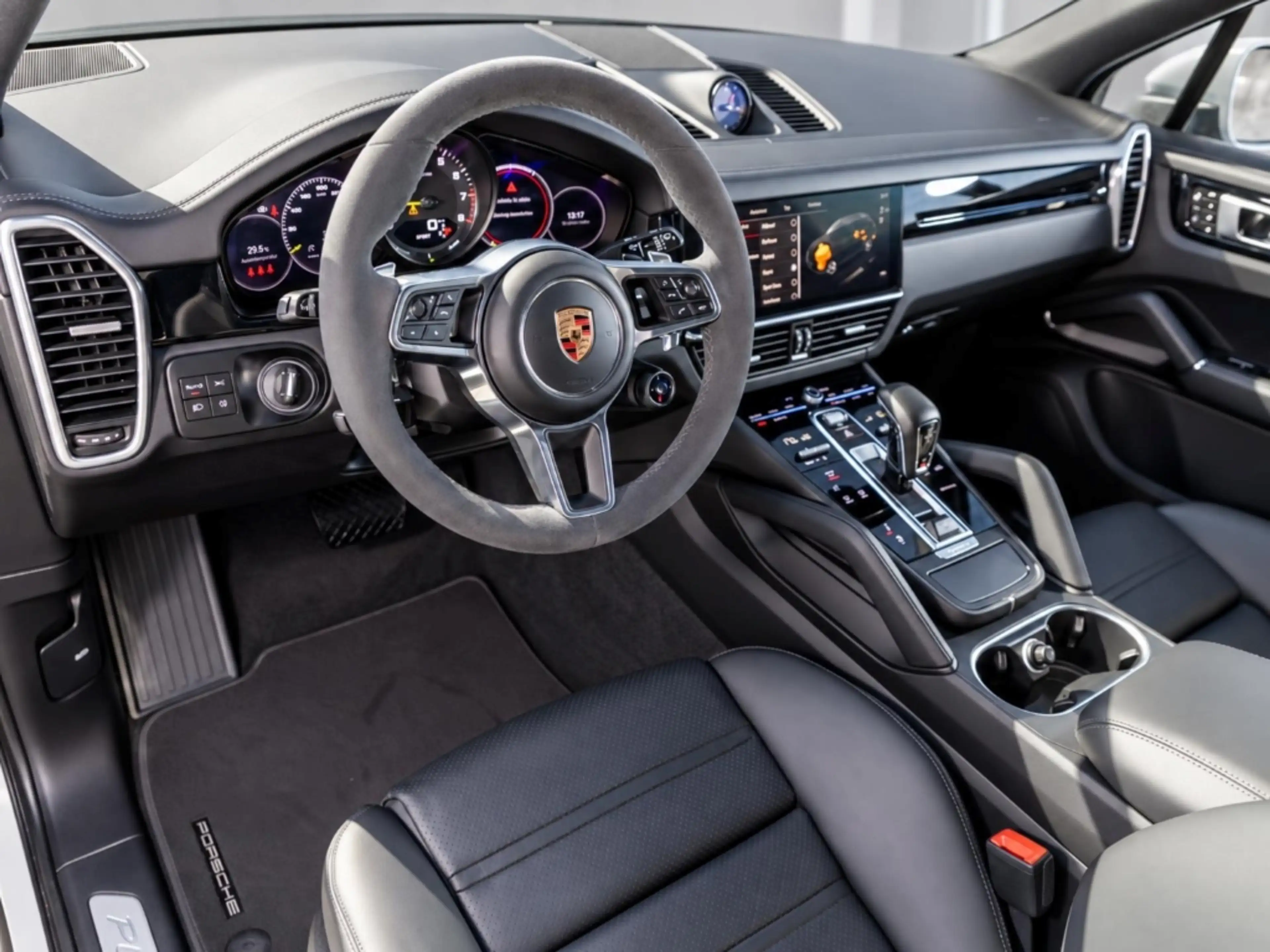 Porsche Cayenne E-Hybrid Platinum Edition Surround-View — photo 11