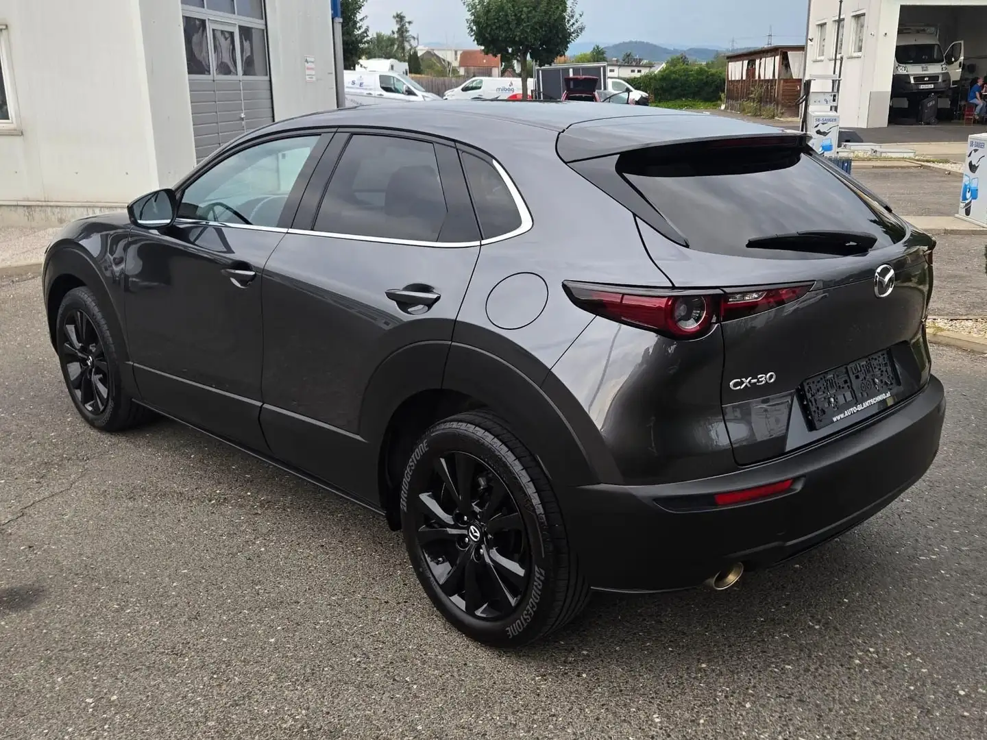 Mazda CX-30 Basis ** 1. Besitz * Rückfahrkamera * Navi ** Grau - 2