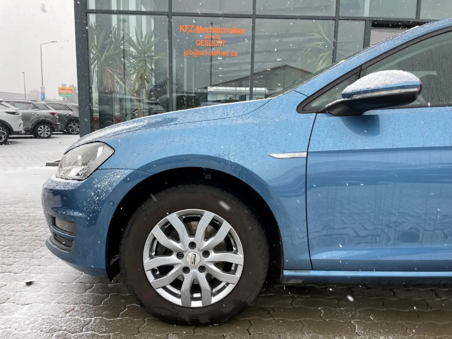 Volkswagen Golf VII Cup PDC vo/hi Klimaautomatik SHZ Blue - 2