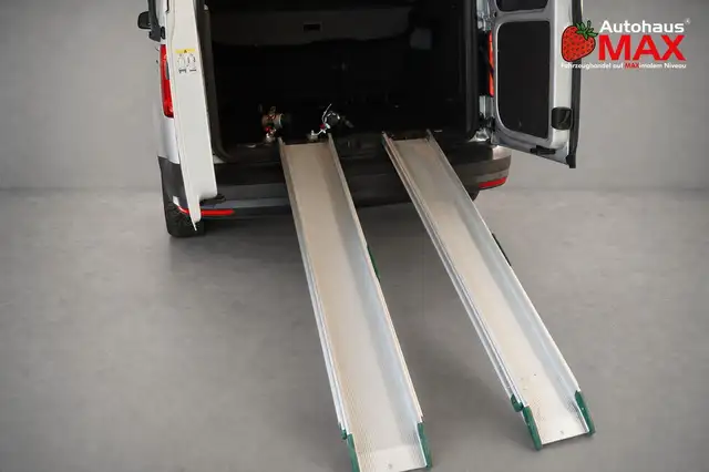 Volkswagen Caddy view 21