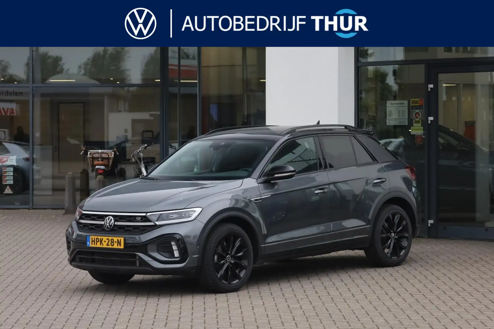 Volkswagen T-Roc 1.5 TSI R-Line 150PK / 110kW DSG, Black style pakk Grijs - 1
