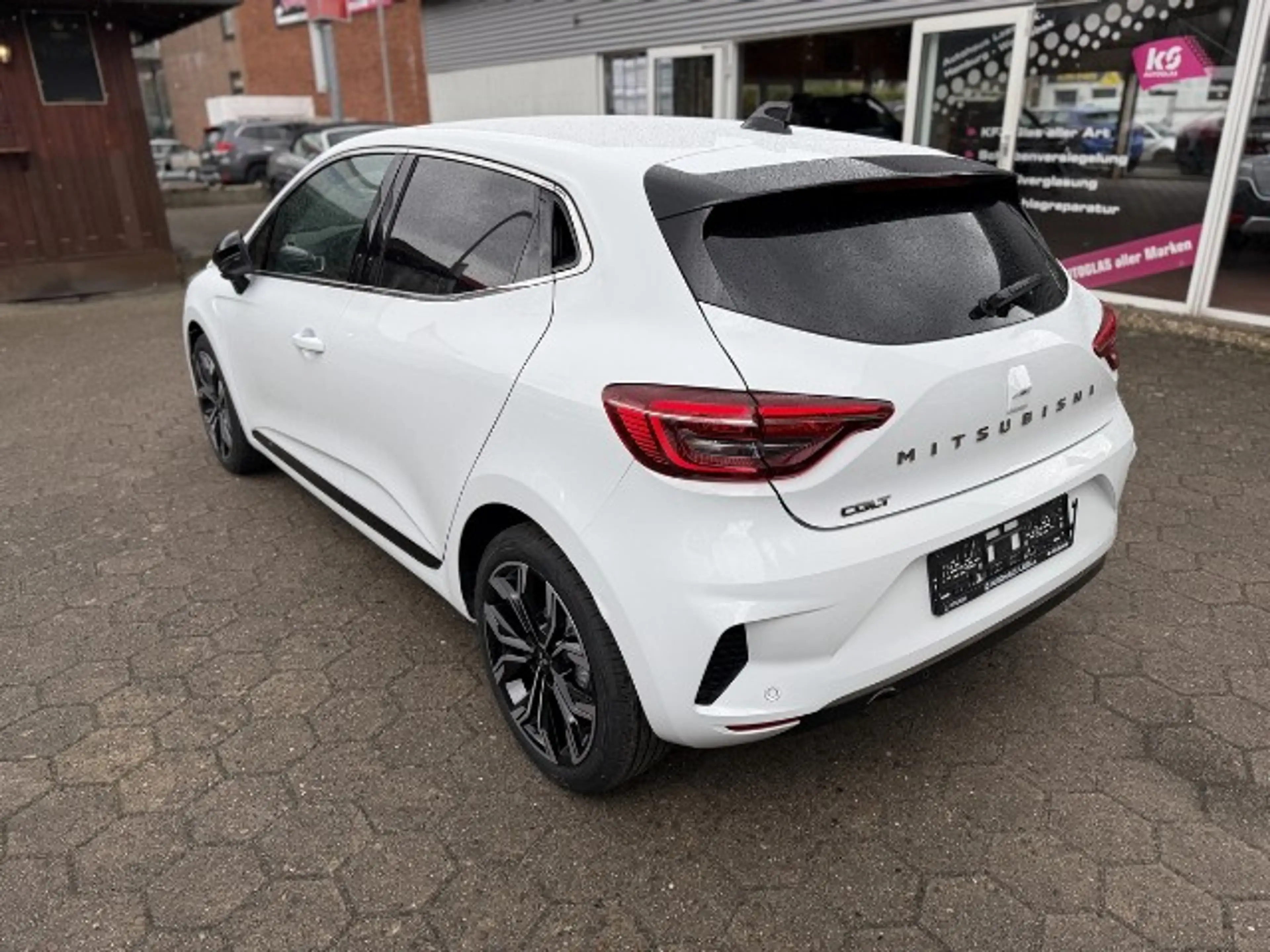 Mitsubishi Colt Edition 1.0 MT. Vorführwagen — photo 7